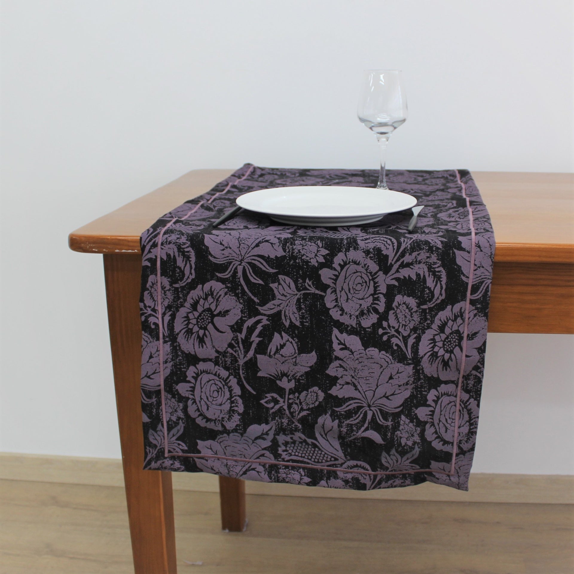 Caminho de Mesa Luxury Rolinho