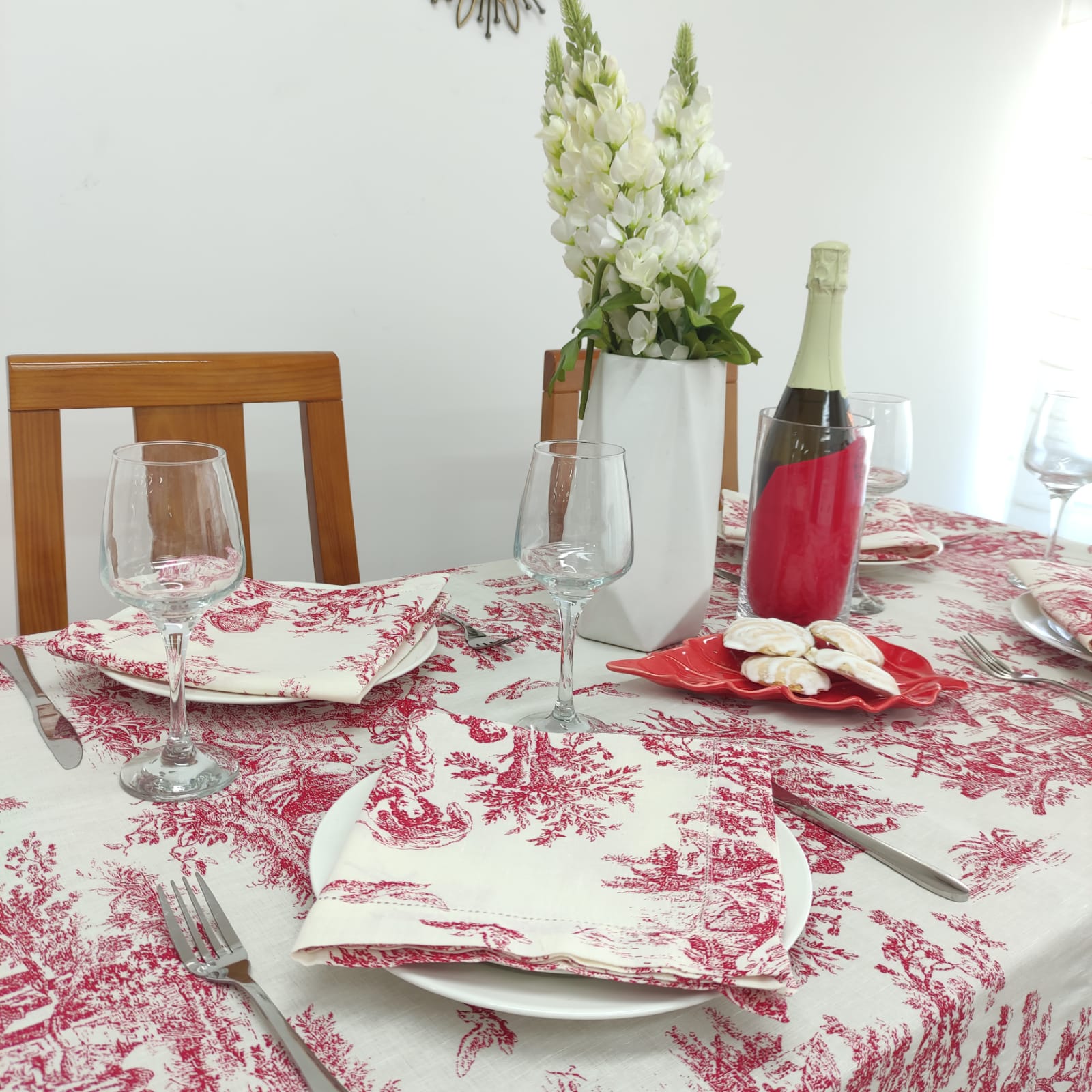 Toalha de Mesa Linho COL Toile de Jouy Red Ponto Aberto