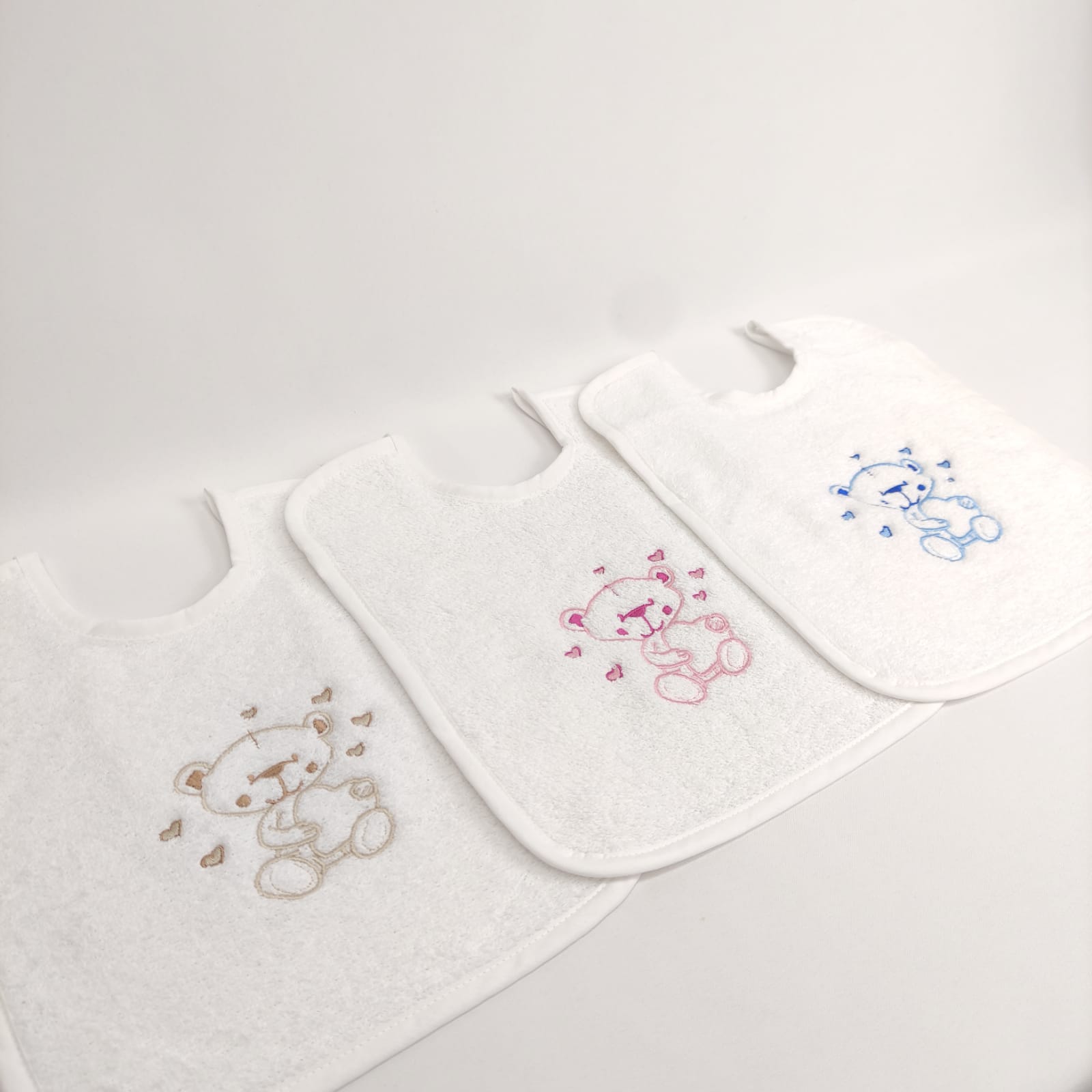 Babete Felpo Urso e Corações Personalizável
