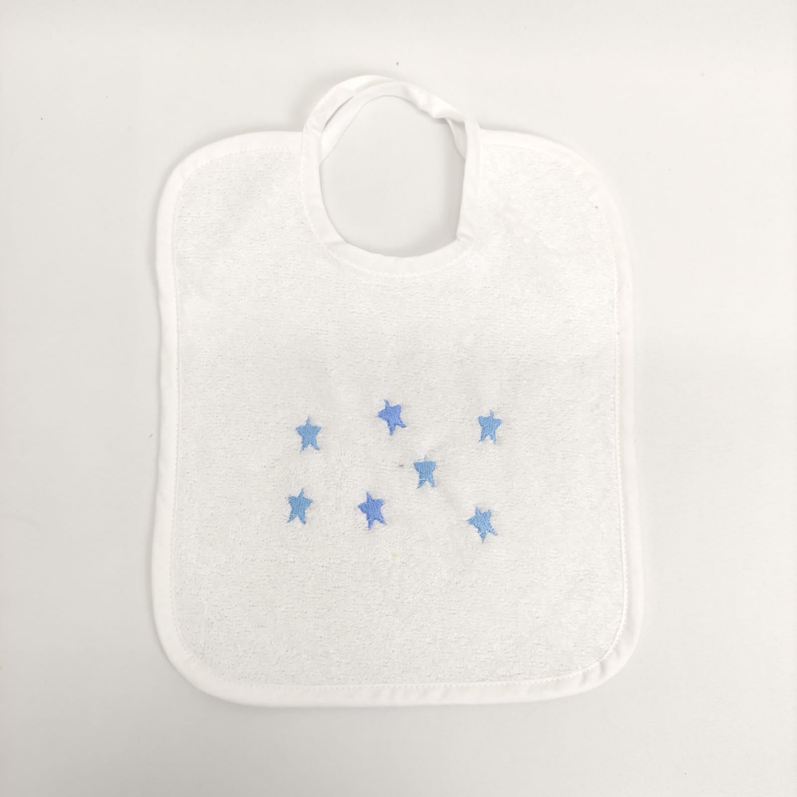 Babete Felpo Branco Estrelas Personalizável