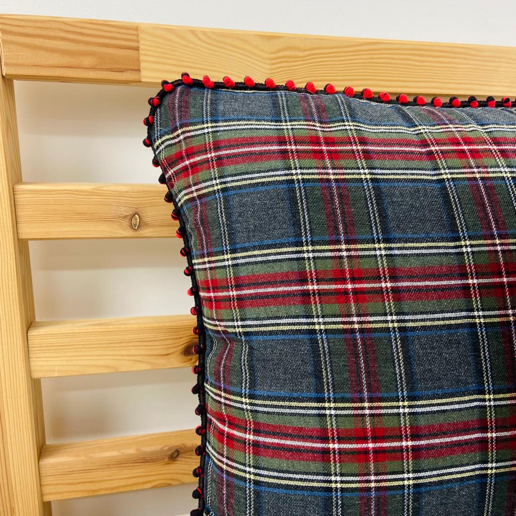 Capa Xadrez Pompom