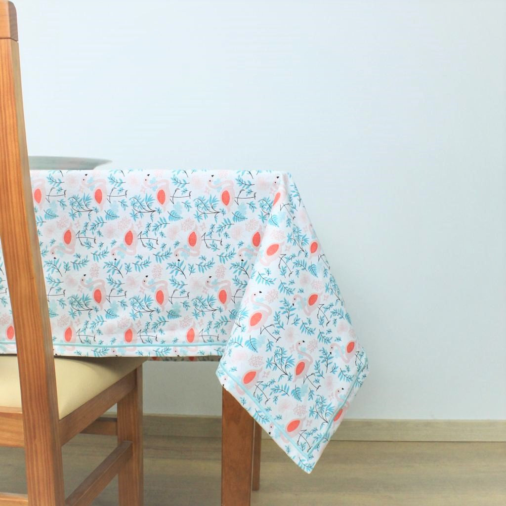 Toalha de Mesa Flamingo com Rolinho
