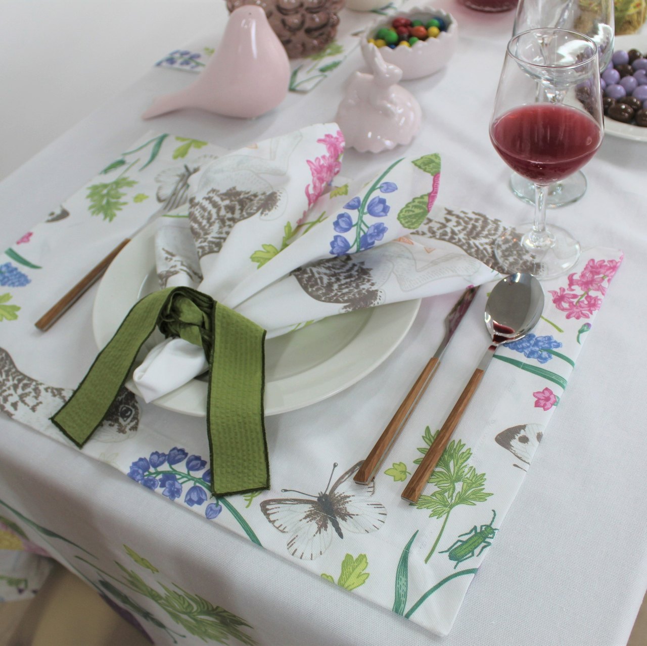 Toalha de Mesa Coelho da Páscoa
