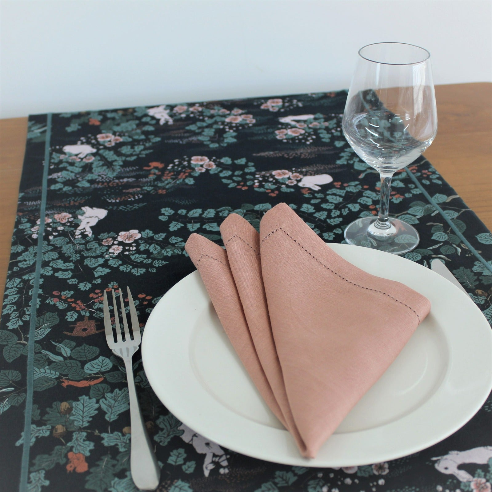 Caminho de Mesa Green Easter