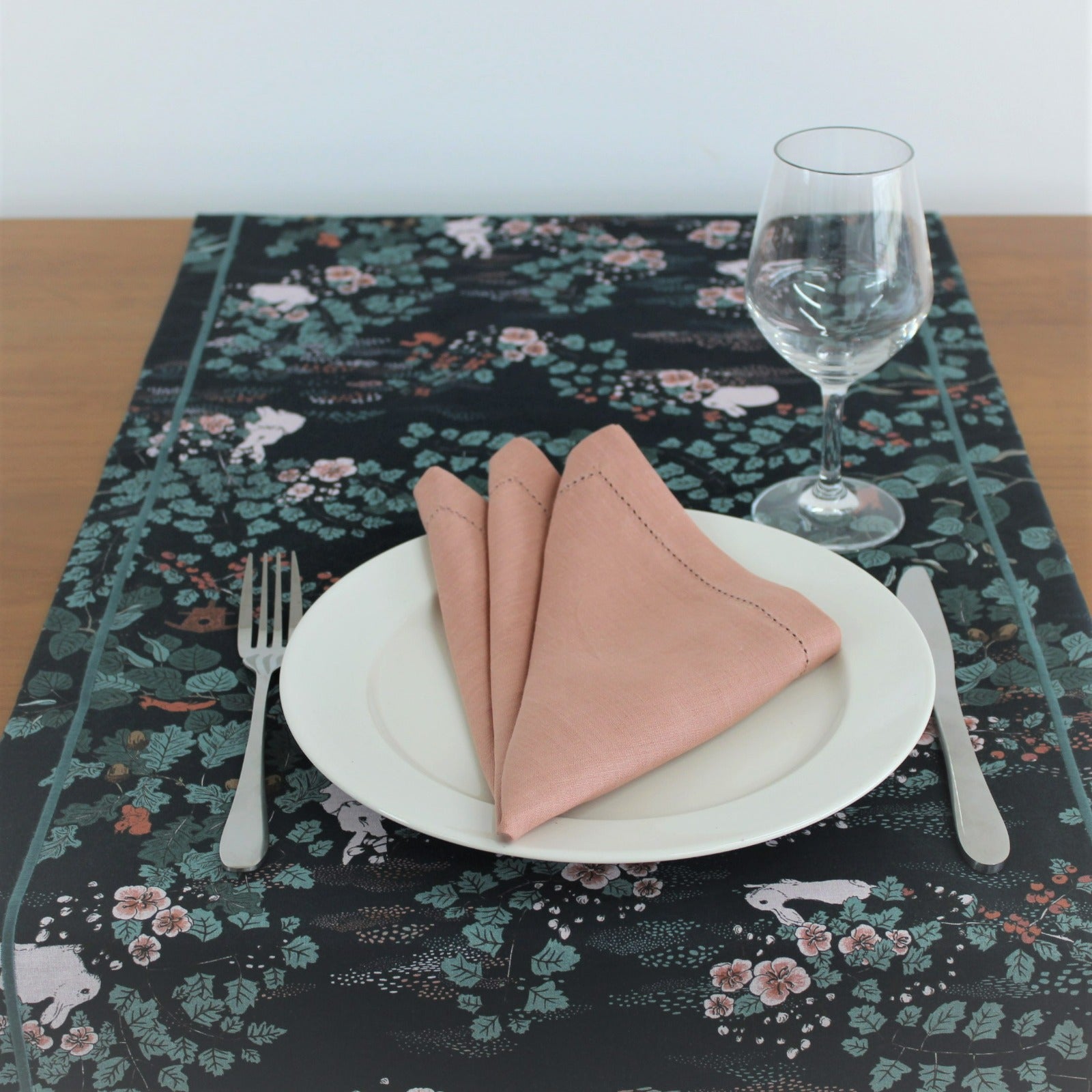 Caminho de Mesa Green Easter