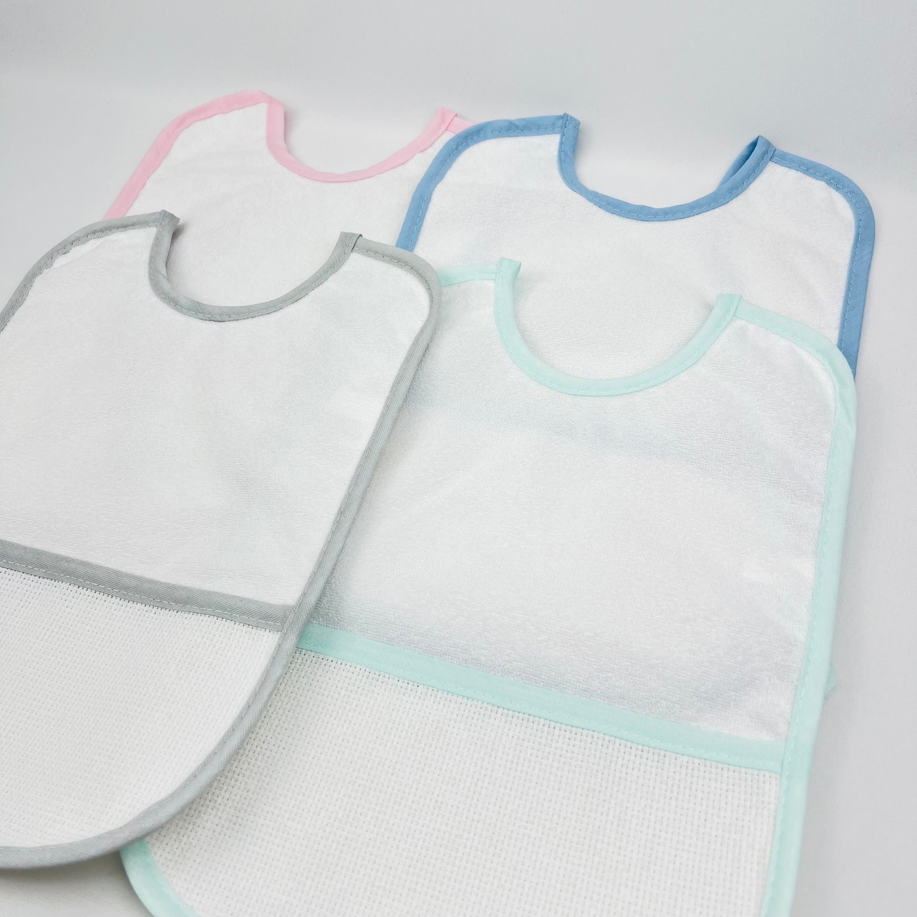 Babete Bebé Quadrada Grande com Plástico