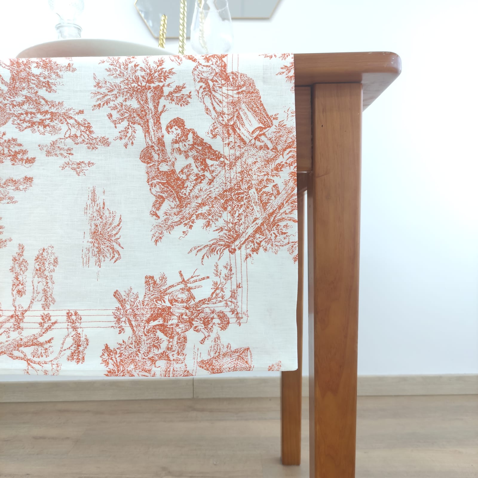 Caminho de Mesa Linho Toile de Jouy Terracota Four Line