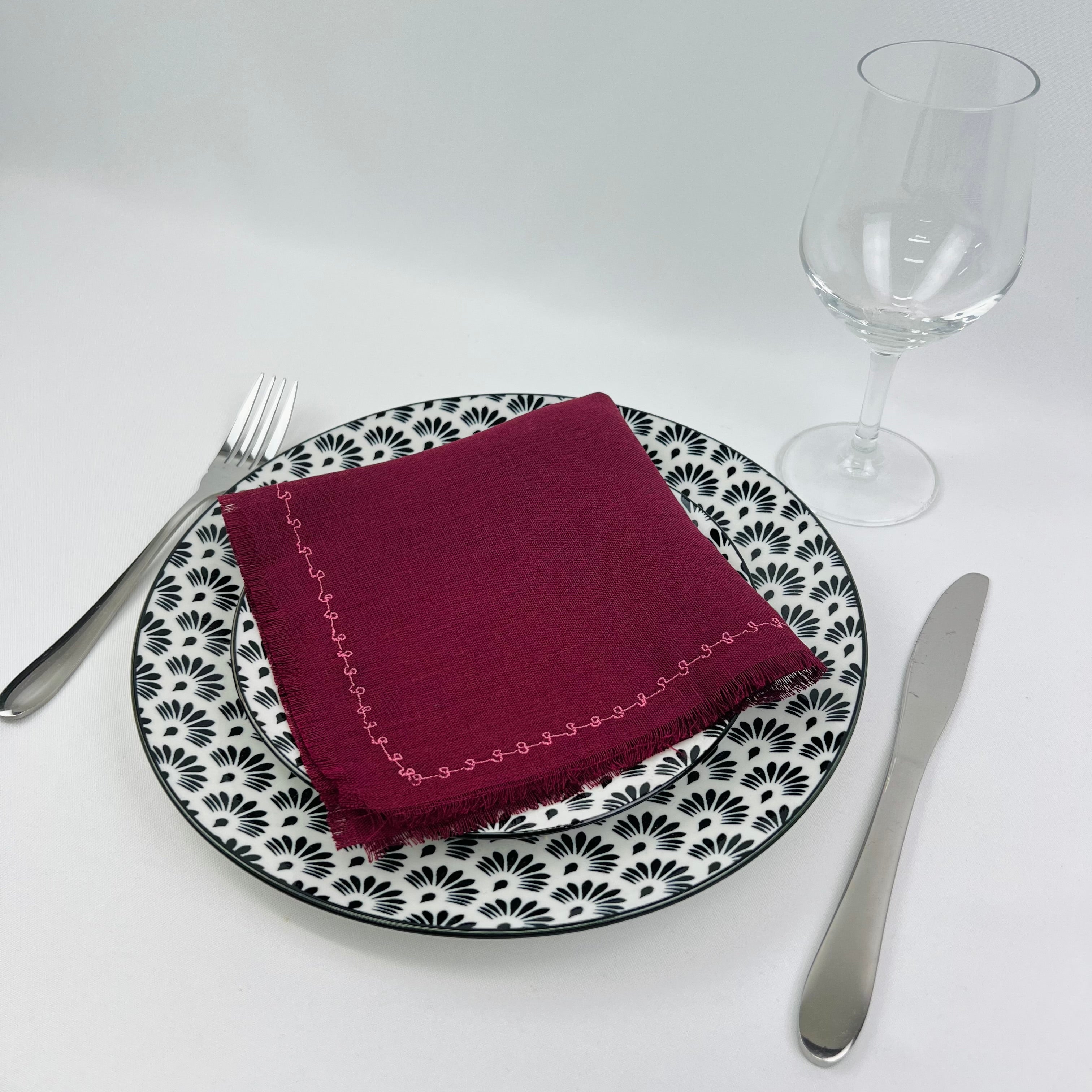 Guardanapo Bordô Ponto Nine