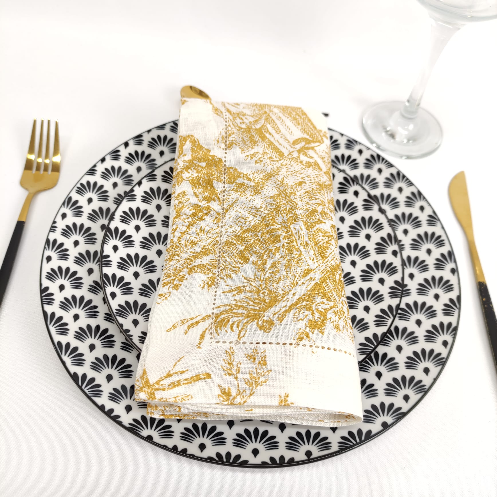 Guardanapo Linho Toile de Jouy Dourado Ponto Aberto