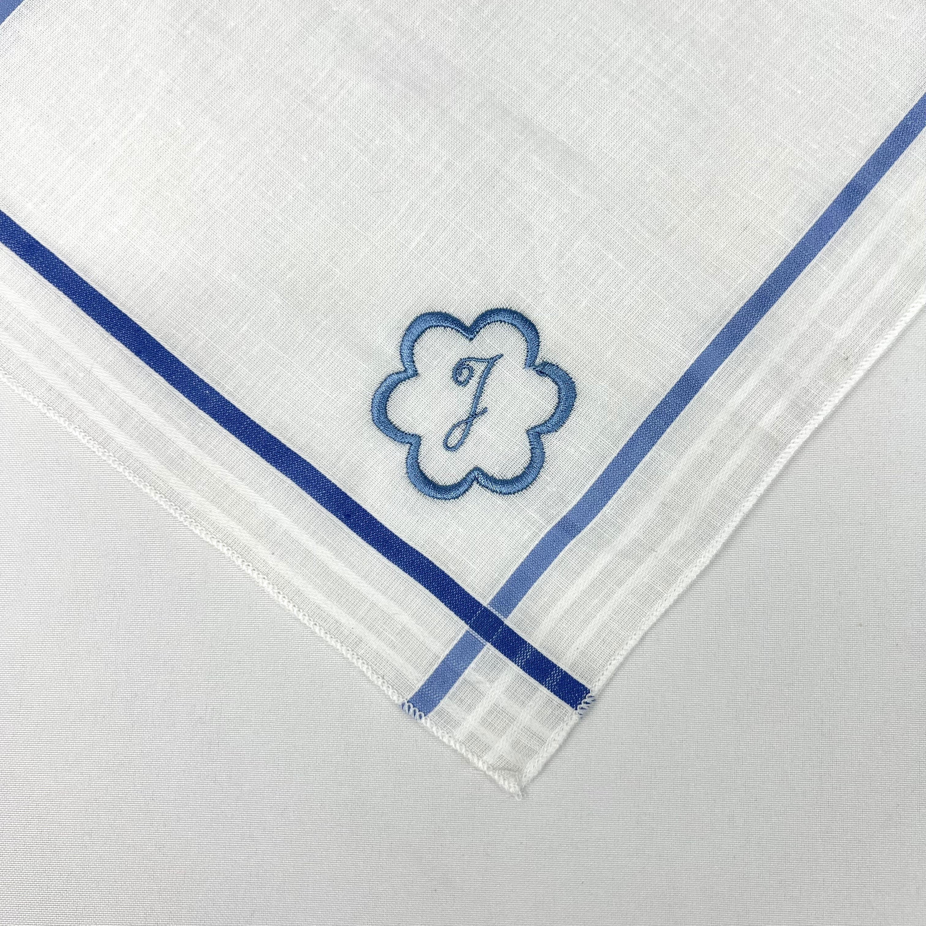 Lenço Básico Bordado Flor Personalizado