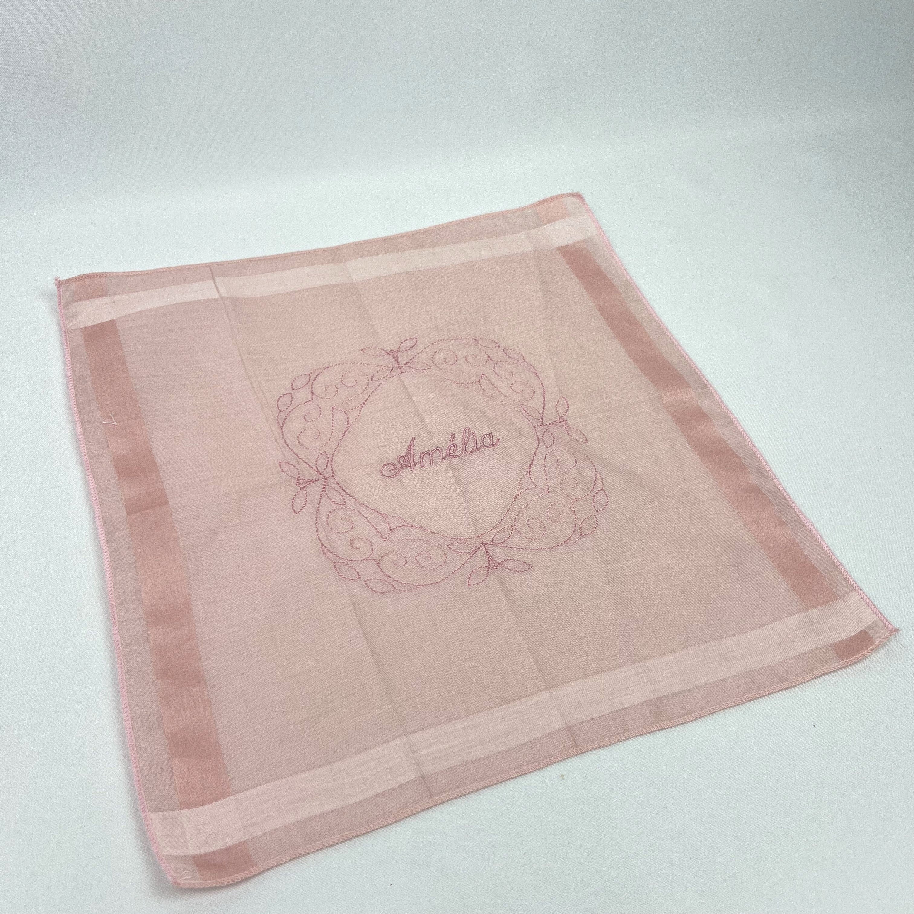 Lenço Básico Bordado Moldura Floral Personalizado