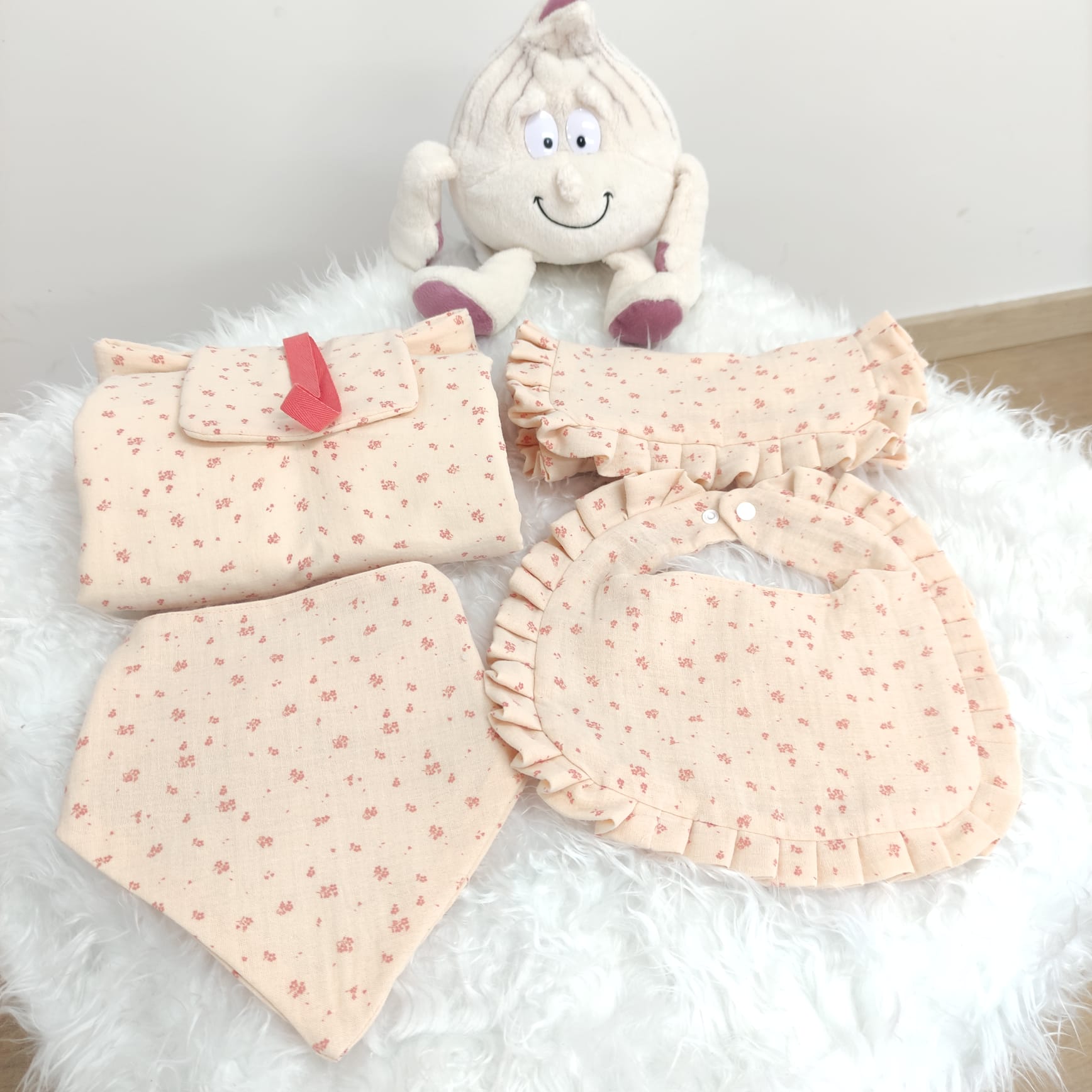 Babador com Folho Florzinhas