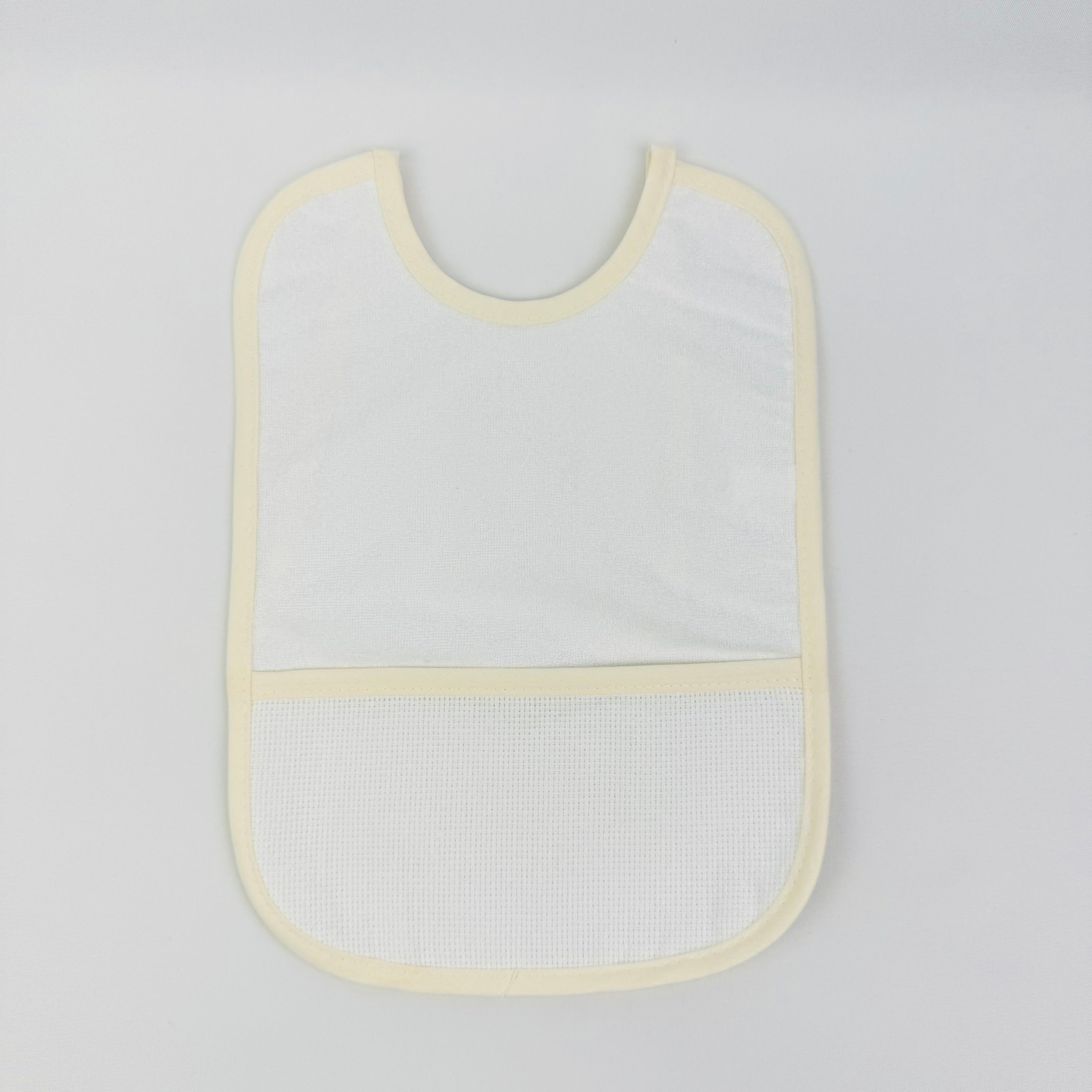 Babete Bebé Quadrada Grande com Plástico