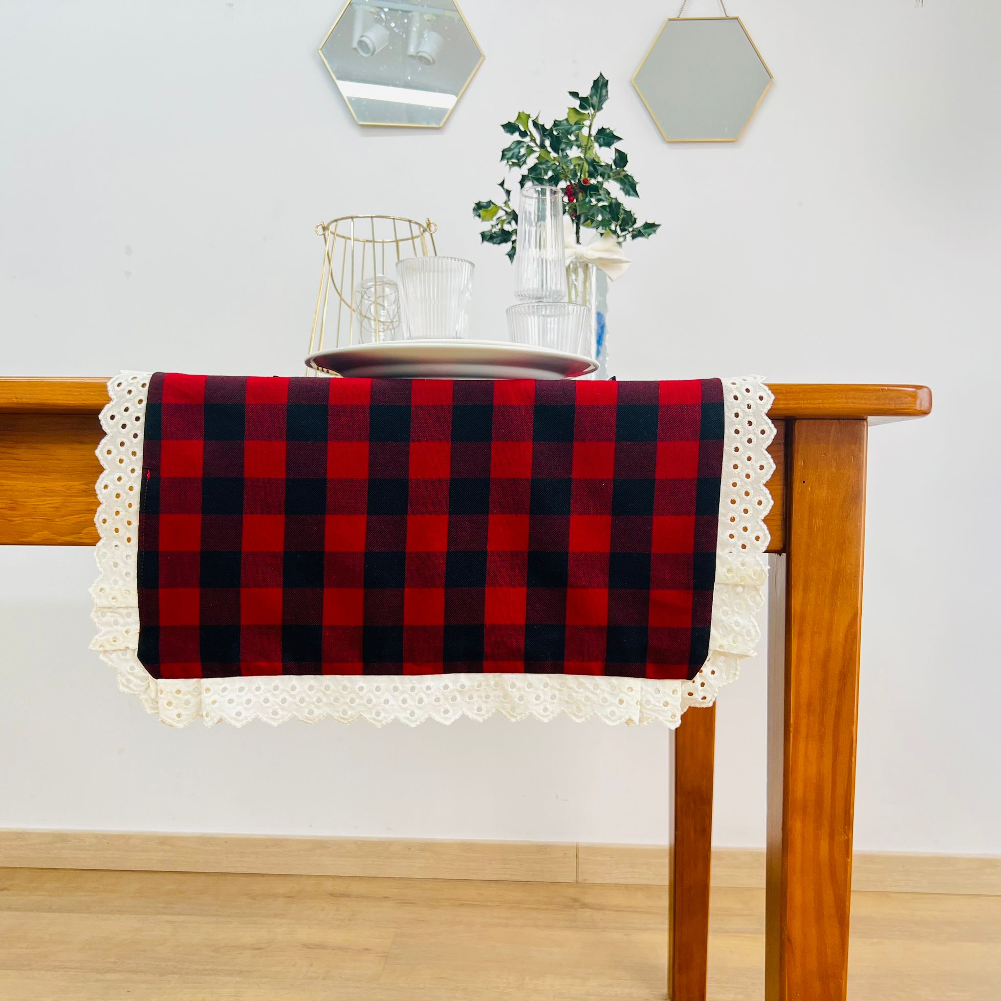 Caminho de Mesa Rodolfo Village Renda