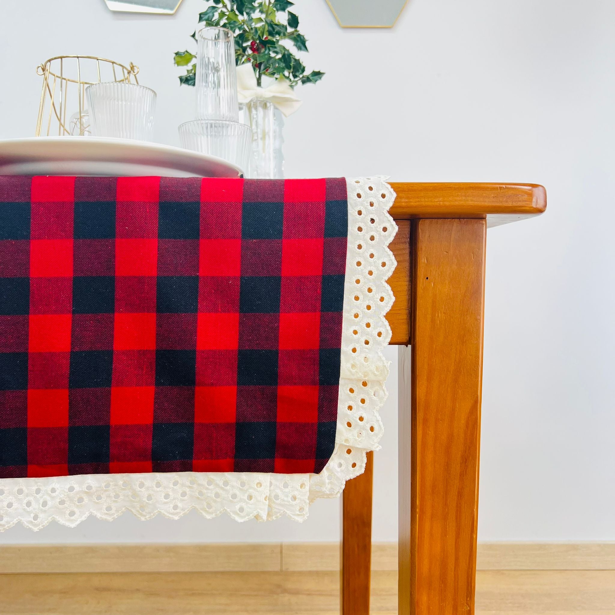 Caminho de Mesa Rodolfo Village Renda