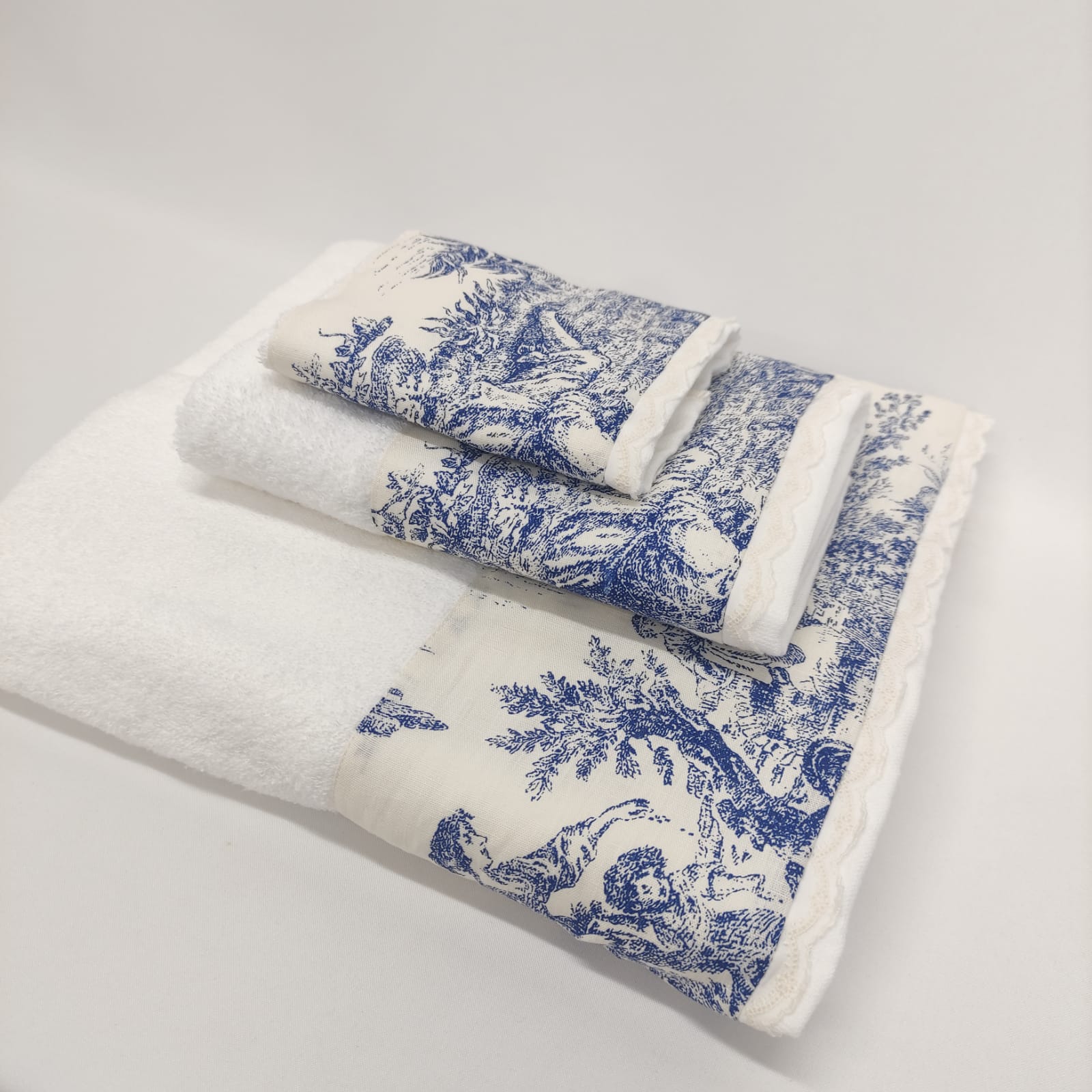 Toalha de Banho Toile de Jouy Azul