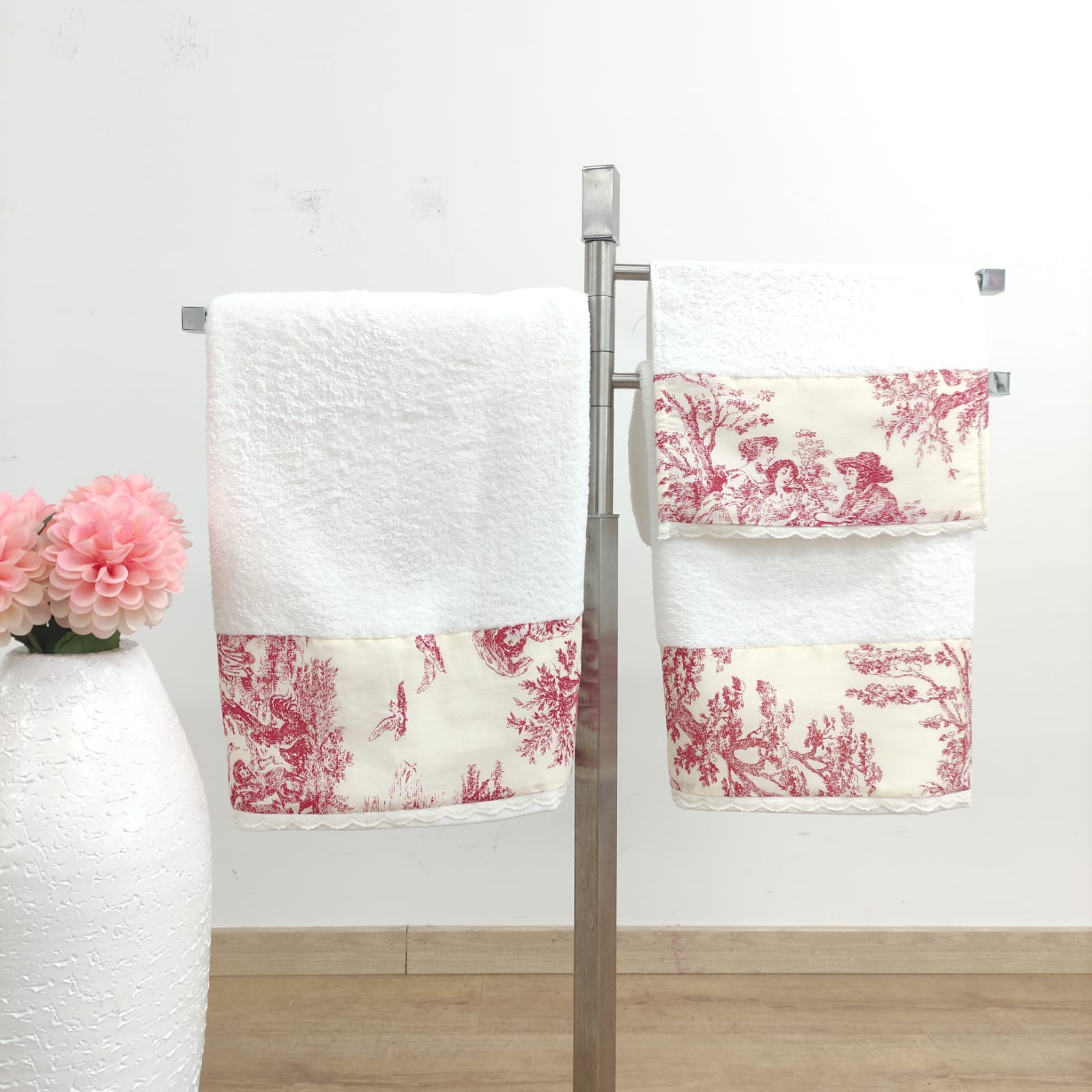 Toalha de Banho Toile de Jouy Vermelho