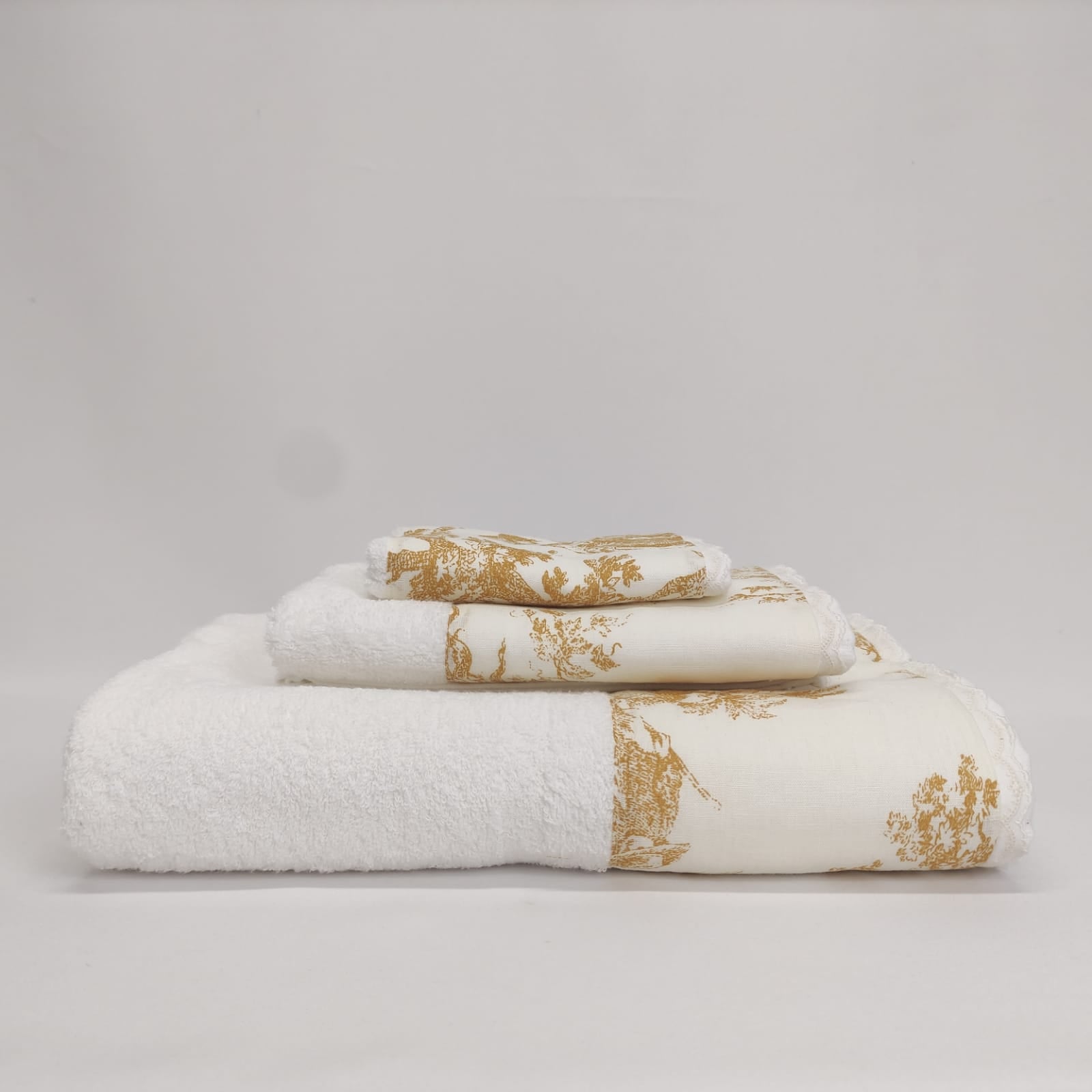 Toalha de Banho Toile de Jouy Dourado