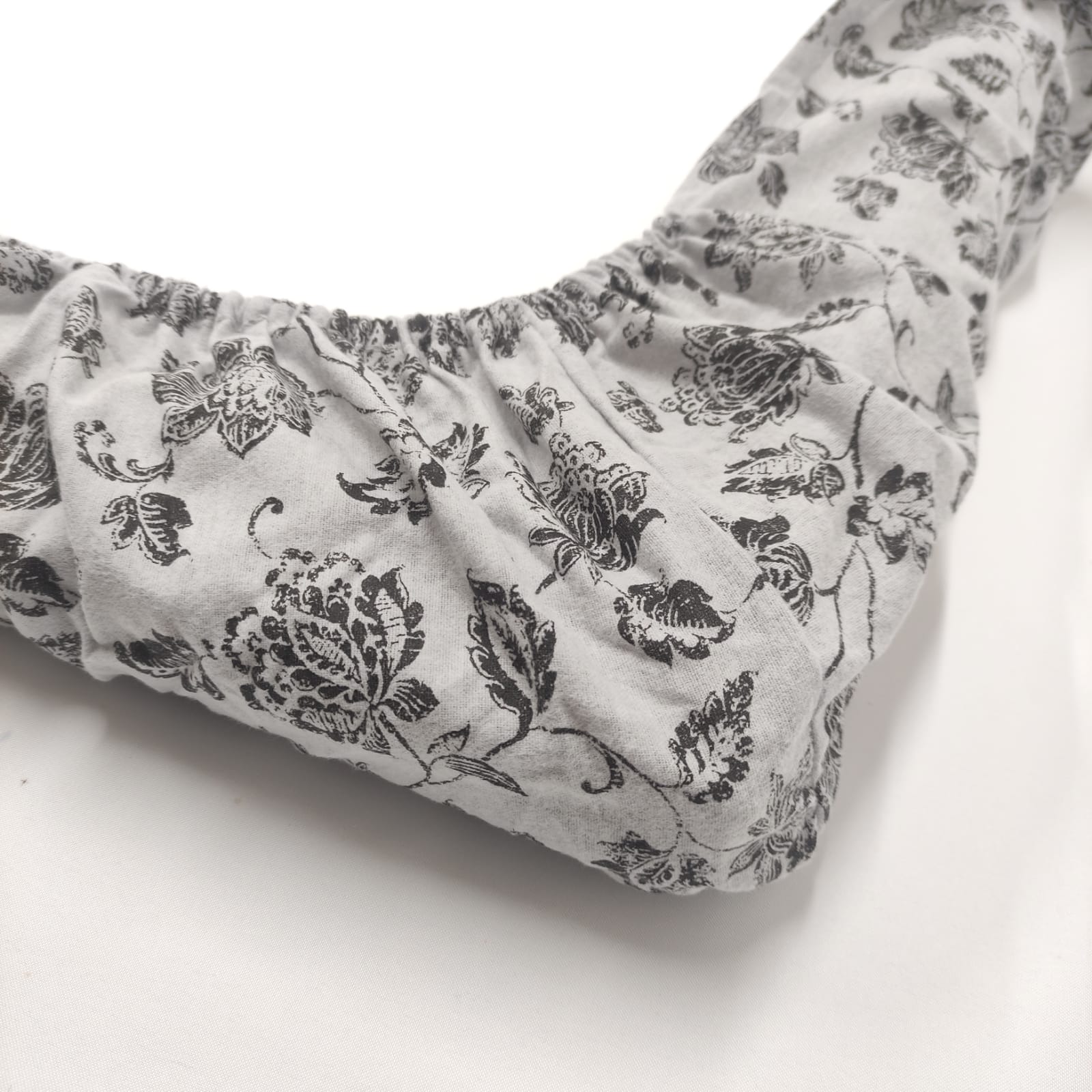 Lençol de Baixo Flanela Black Flowers