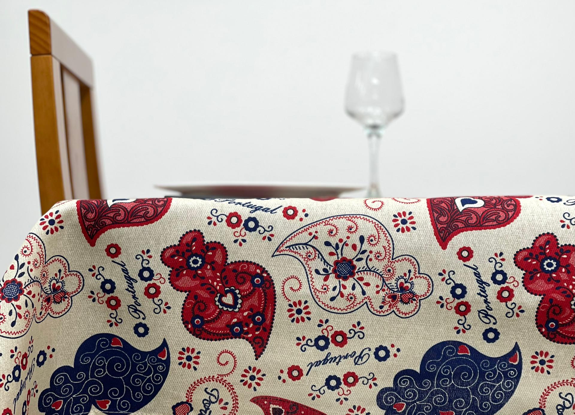 Toalha de Mesa Coração de VIANA