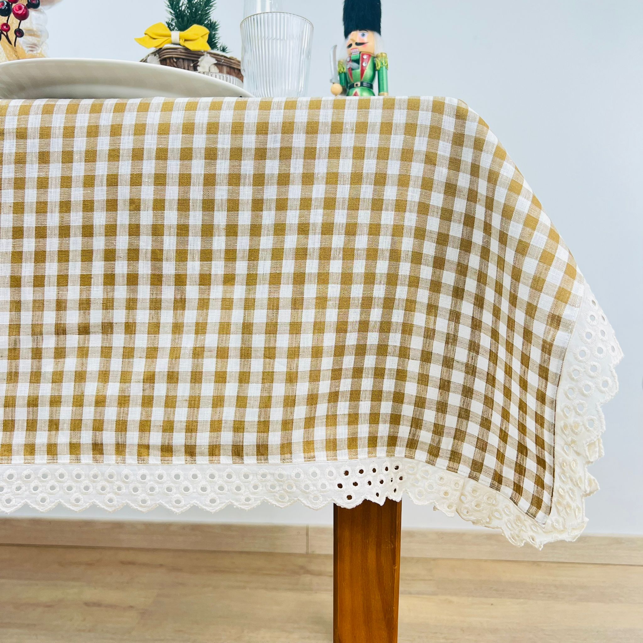 Toalha de Mesa Linho Vichy Renda