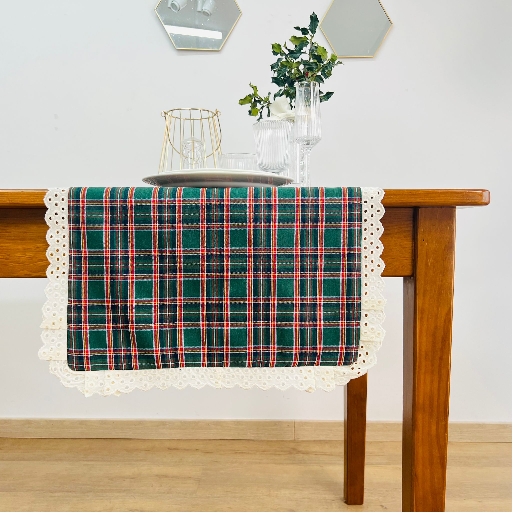 Caminho de Mesa Panatone Renda