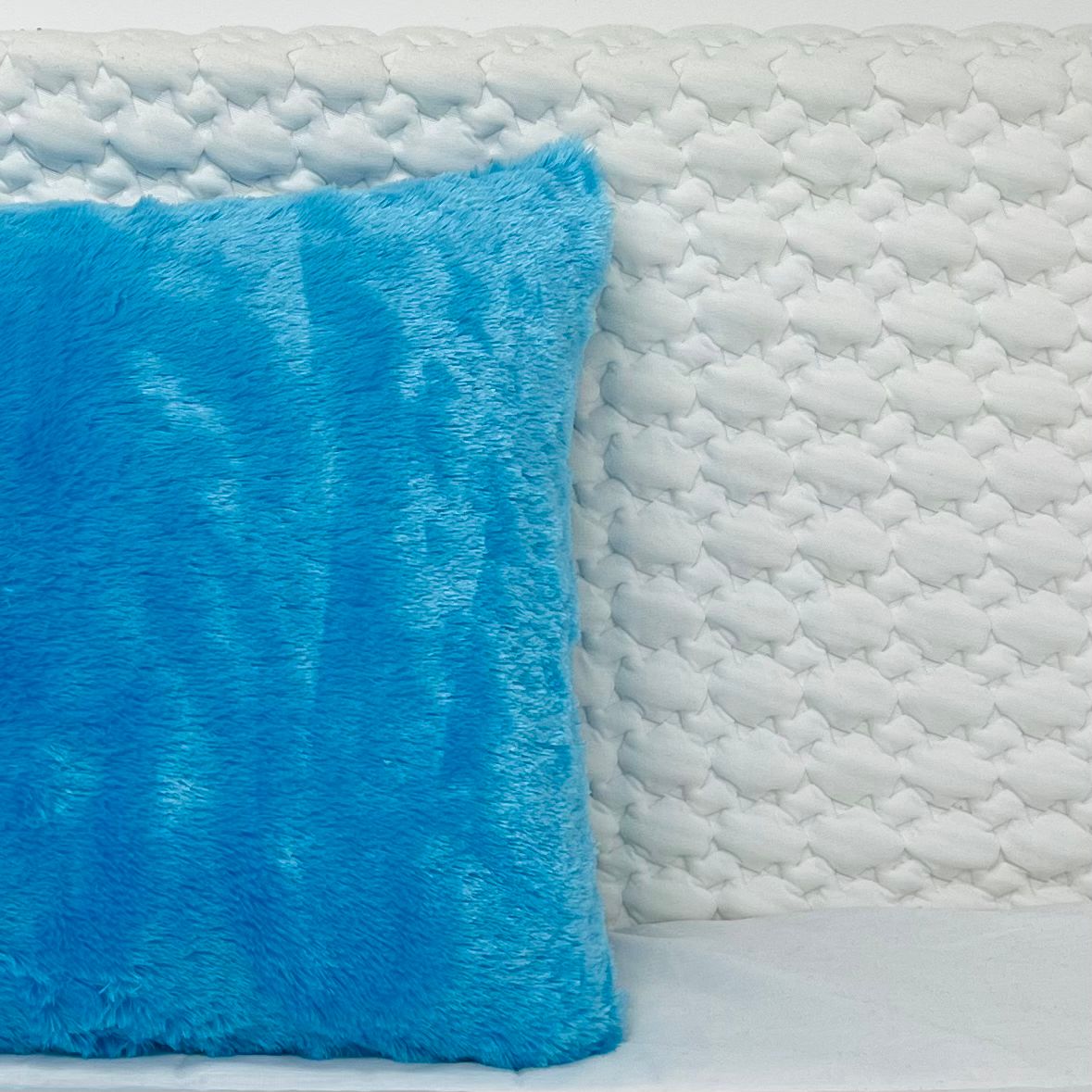 Capa Decorativa Veludo Blue