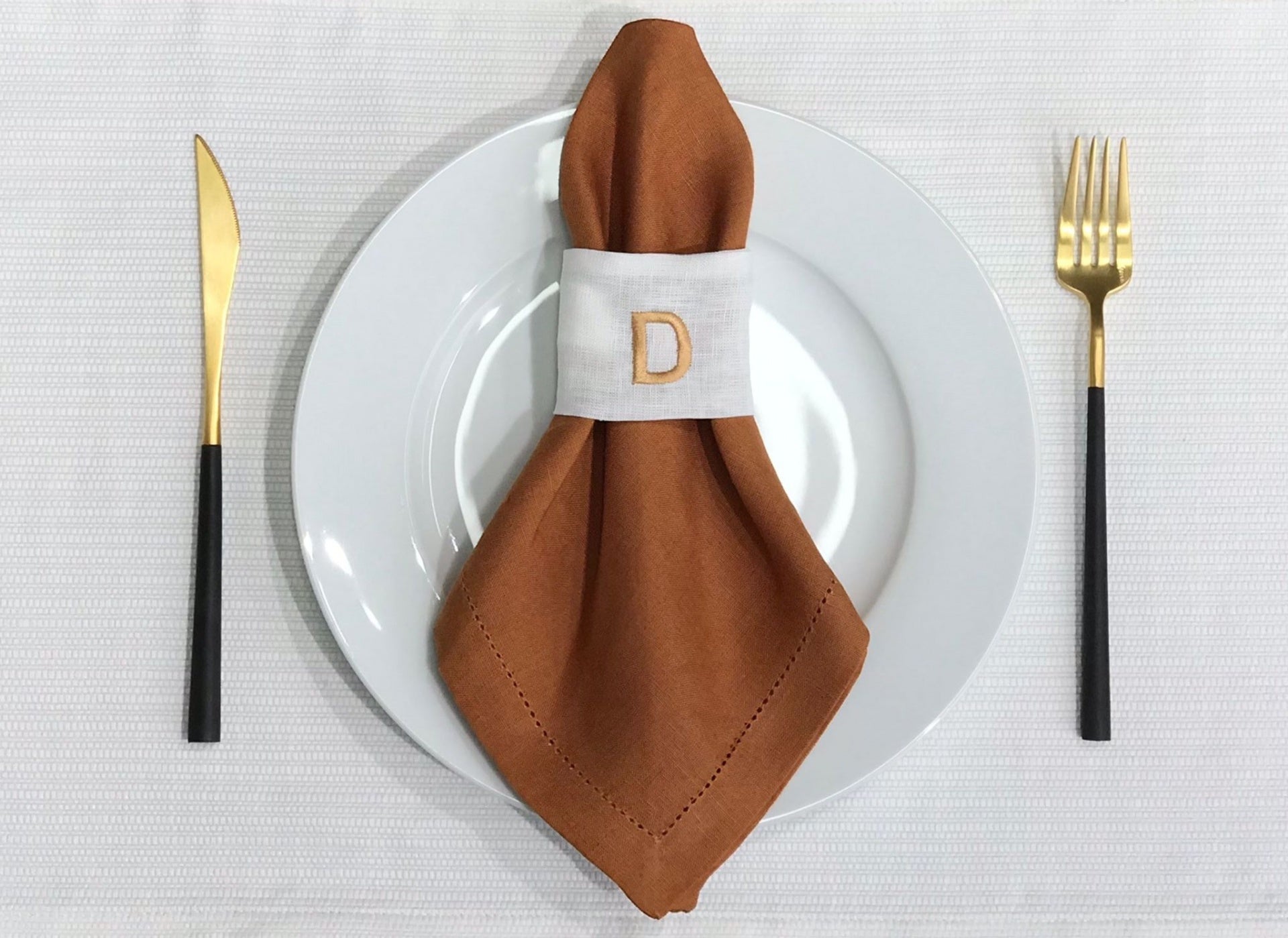 Porta Guardanapo Linho e Bordado Dourado