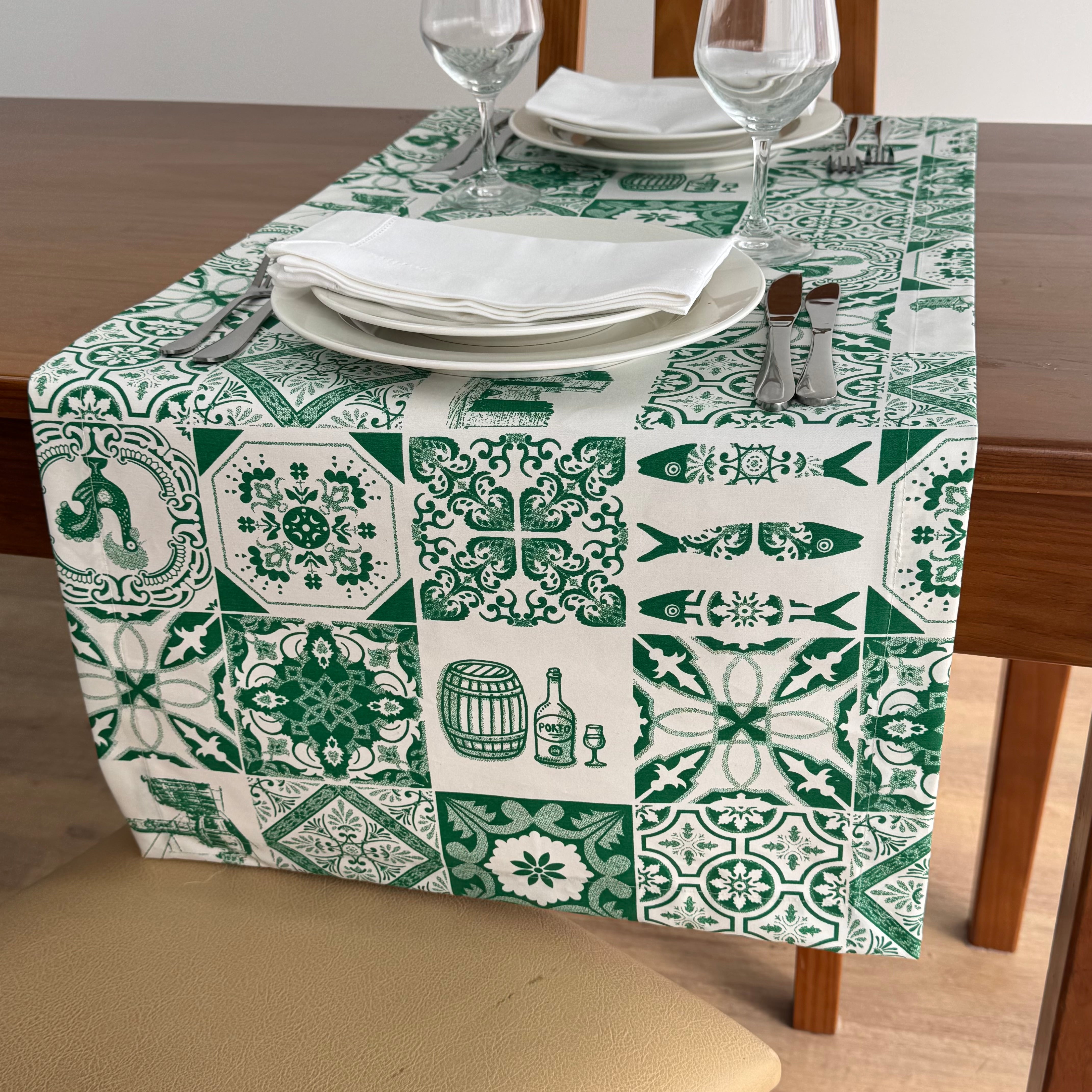 Caminho de Mesa Azulejos