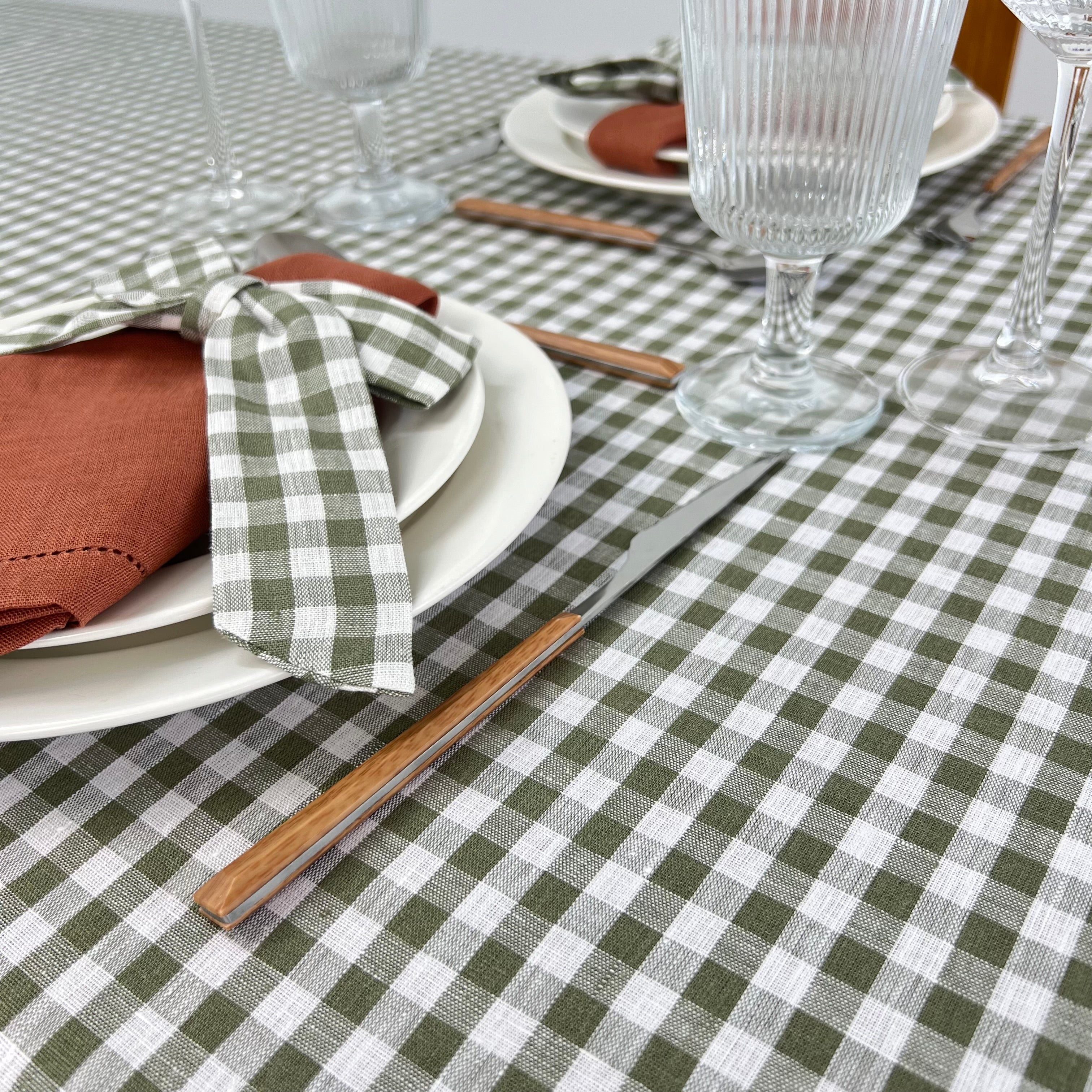 Toalha de Mesa Linho Malmequer Renda