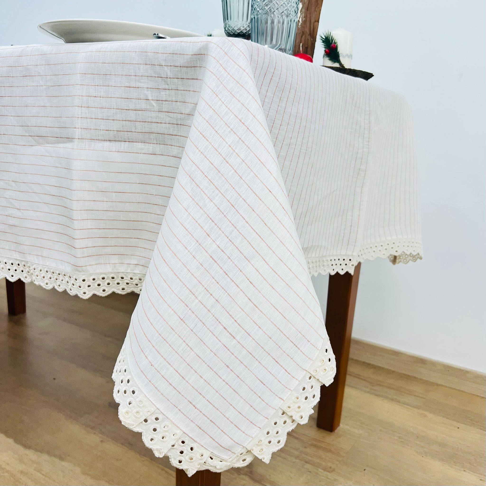 Toalha de Mesa Linho Raya terracota Renda