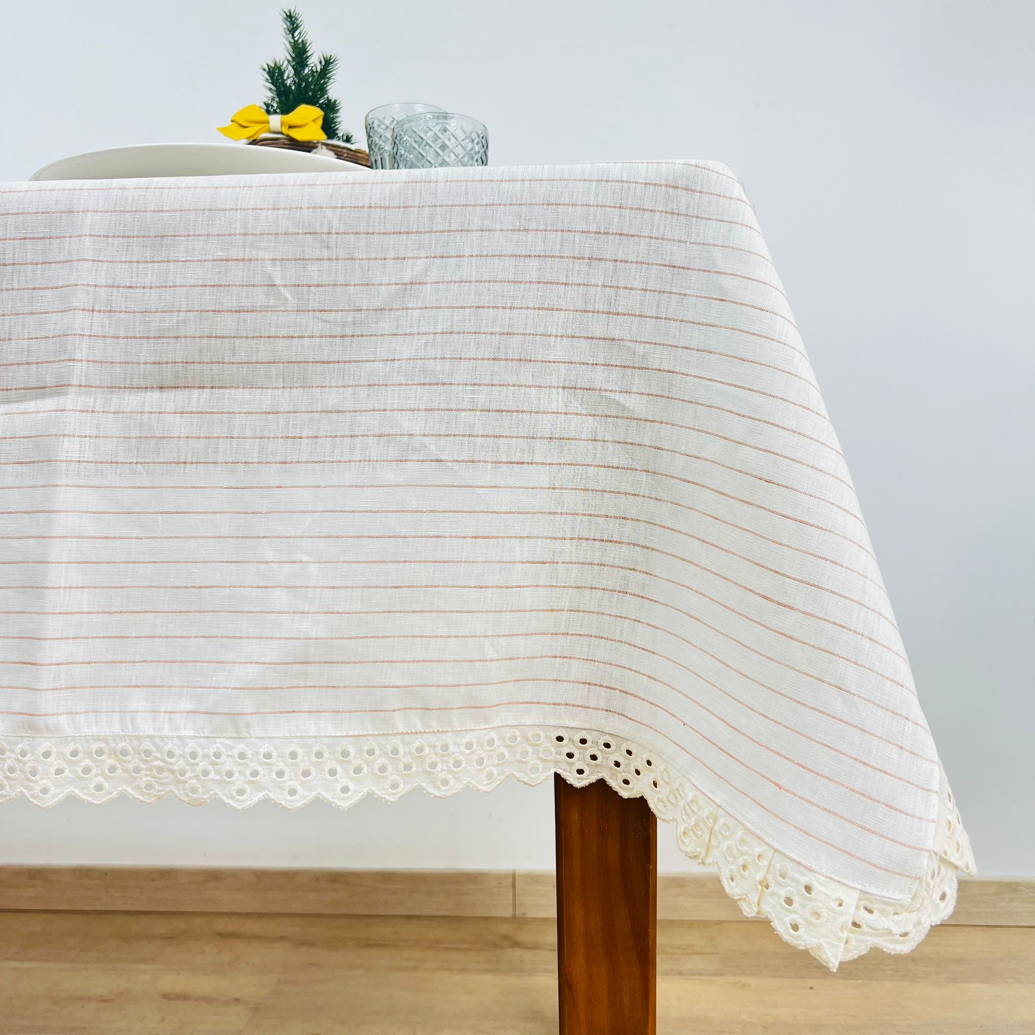 Toalha de Mesa Linho Raya terracota Renda
