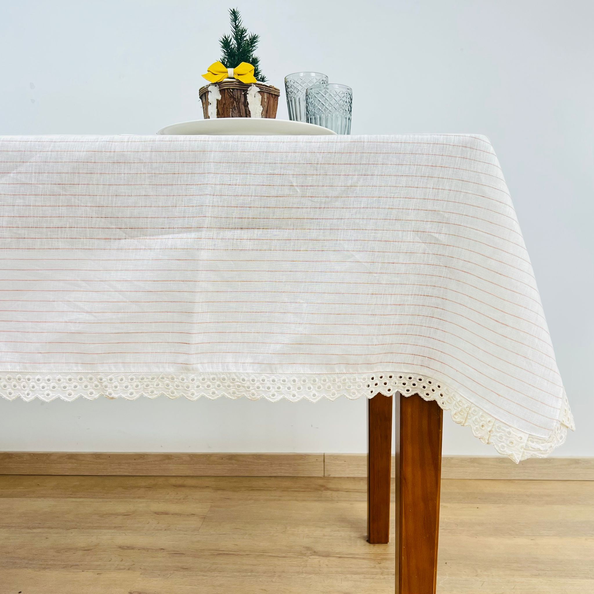 Toalha de Mesa Linho Raya terracota Renda